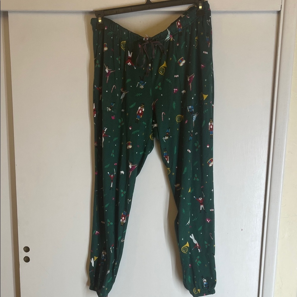 Joyspun Women's Green Pajama Pants with nutcracker theme size XL